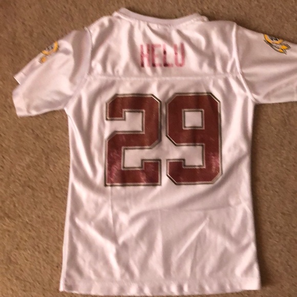 A redskin football jersey - Picture 2 of 2